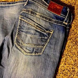 Buckle/Bke Culture boot cut womens 31R, minimal wear